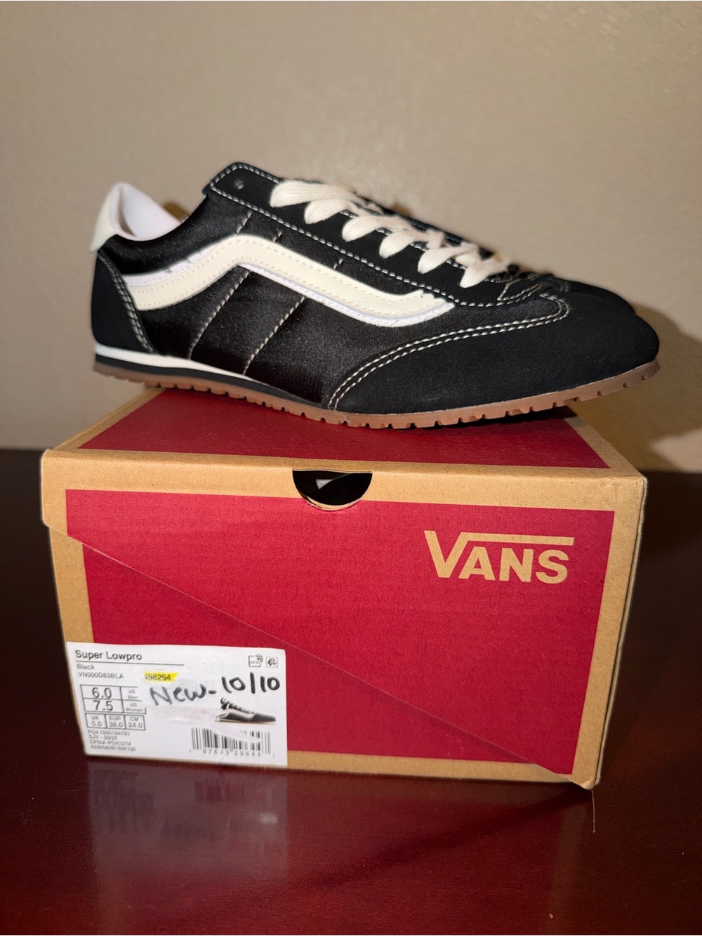 Vans Super LowPro Black/White